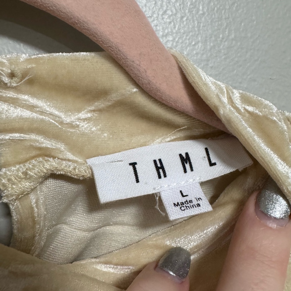THML Cream Puff Sleeve Velvet Top - Picture 3 of 8